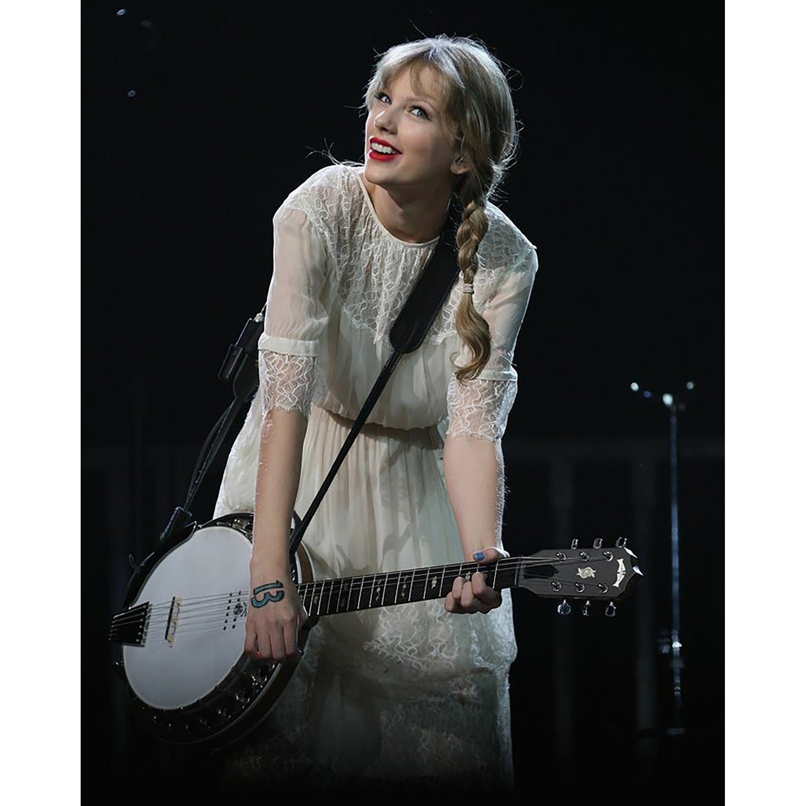 Taylor Swift Speak Now Tour | Diamond Painting Design - Full Drill Diamond Art with 5d Square or Round Diamonds - AB Drills Available