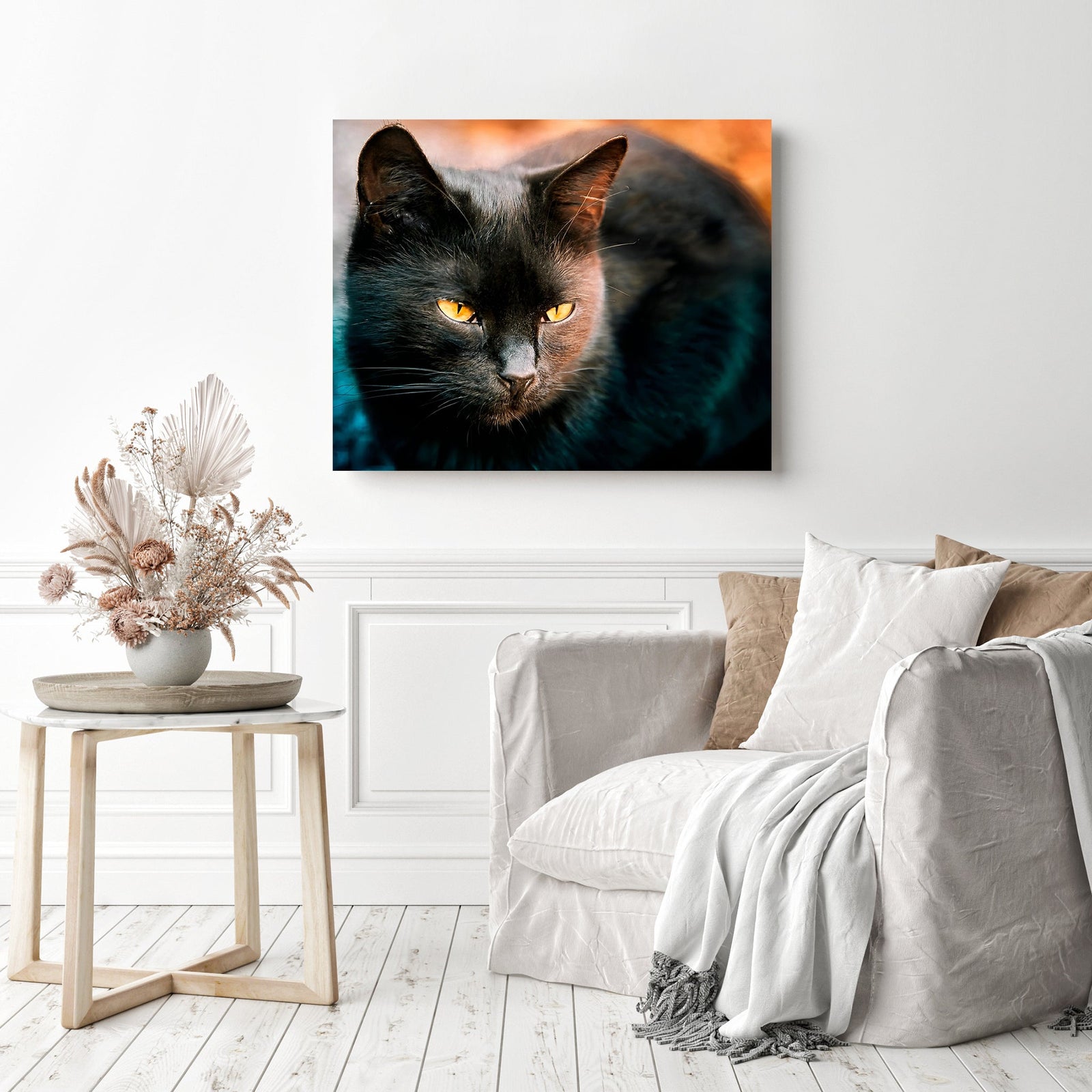 Black Cat Stare | Diamond Painting Displayed as Home Decor