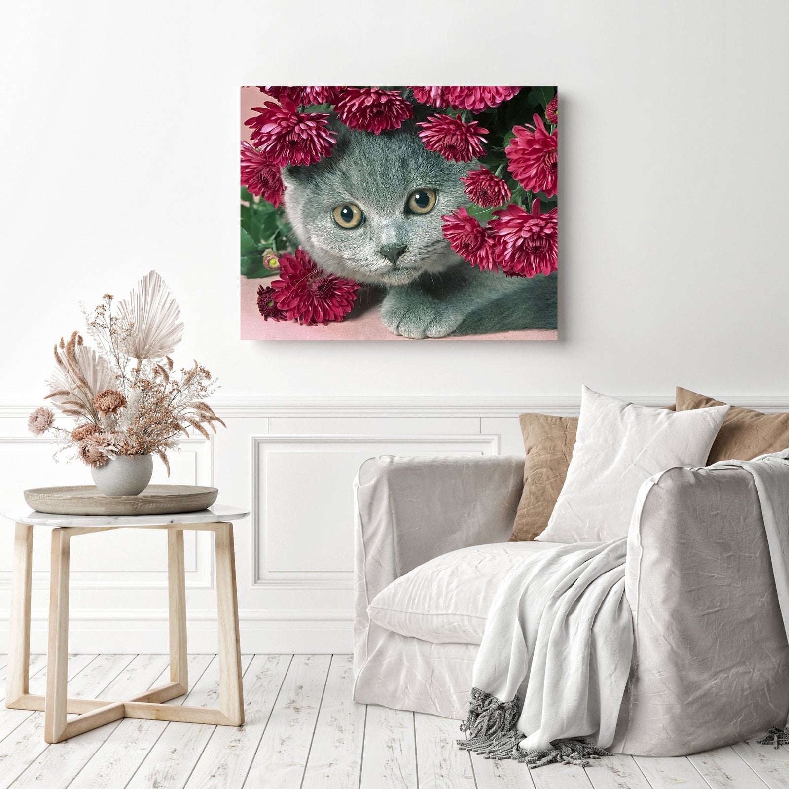 Cat giving Flowers | Diamond Painting Displayed as Home Decor