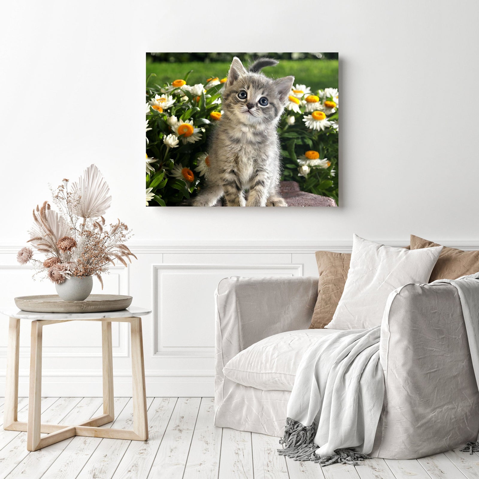 Cute Kitten | Diamond Painting Displayed as Home Decor