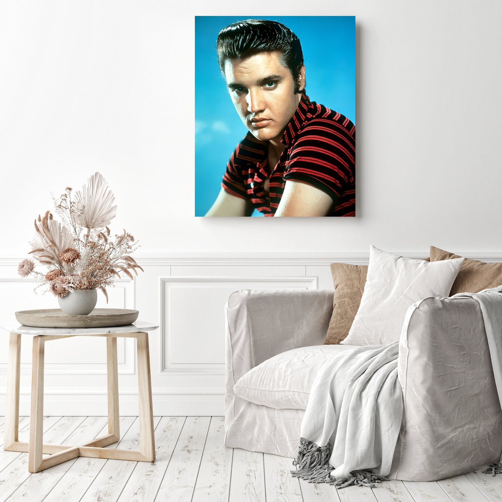 Elvis Presley Charm | Diamond Painting Displayed as Home Decor