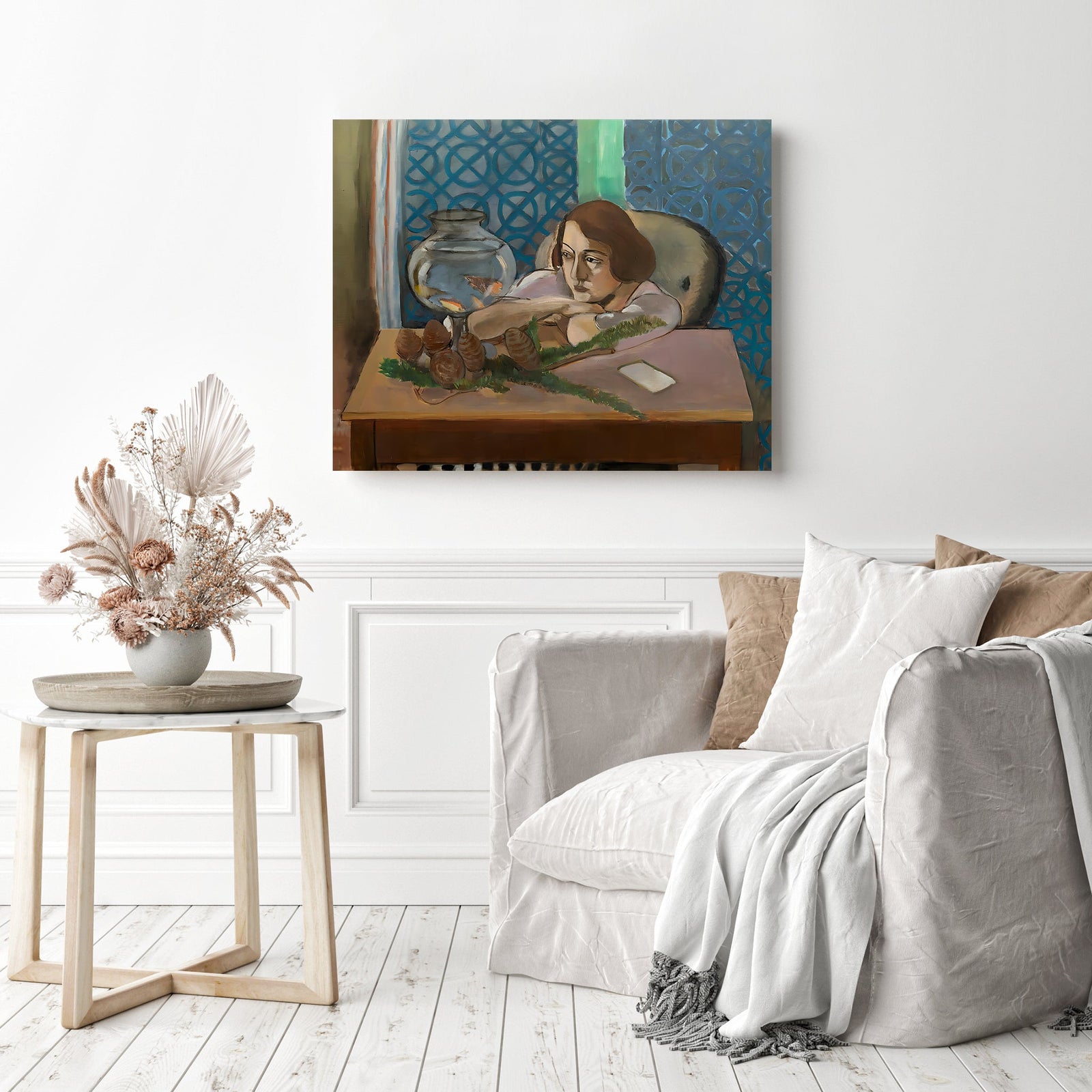 Woman before an Aquarium | Diamond Painting Displayed as Home Decor