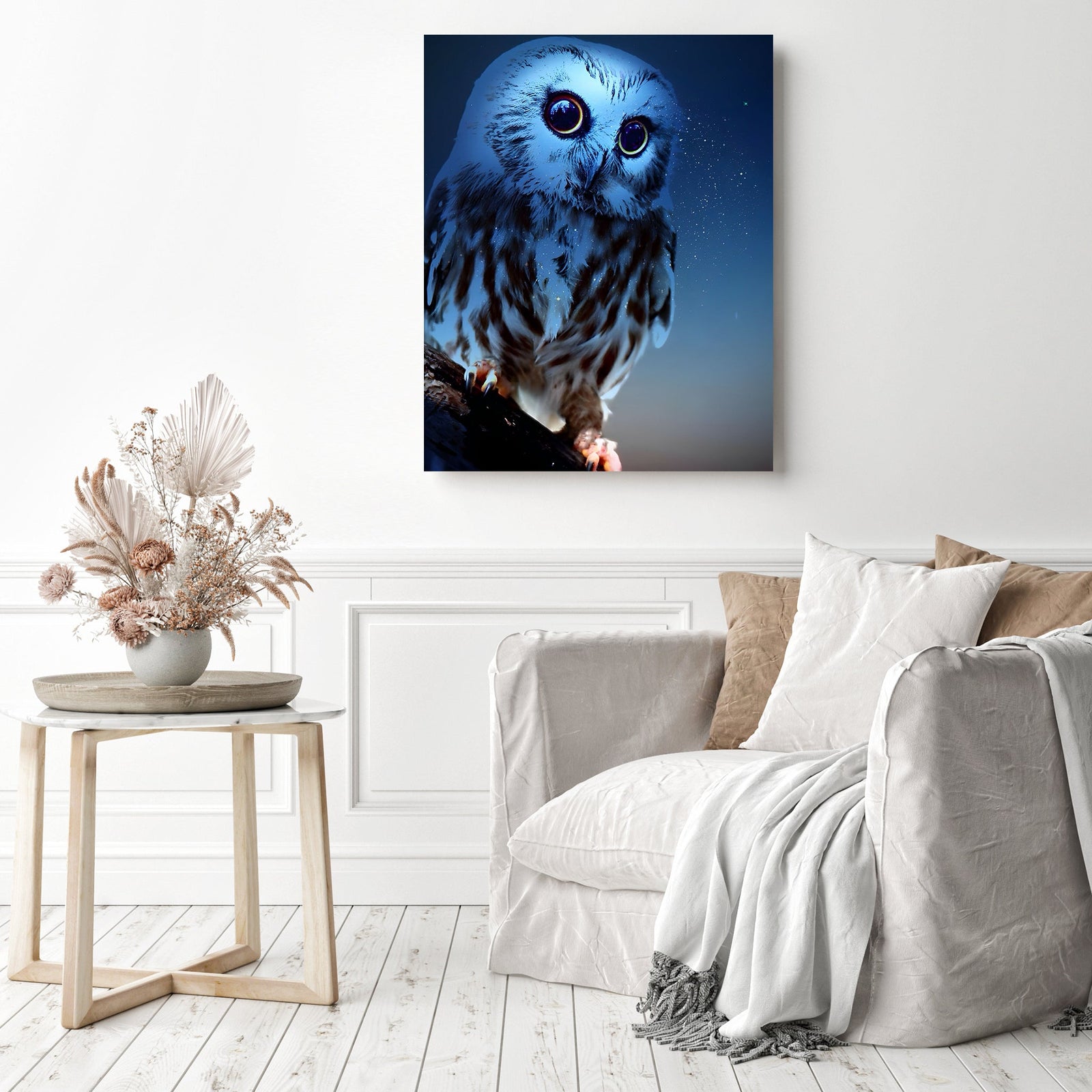 Night Owl Stare | Diamond Painting Displayed as Home Decor