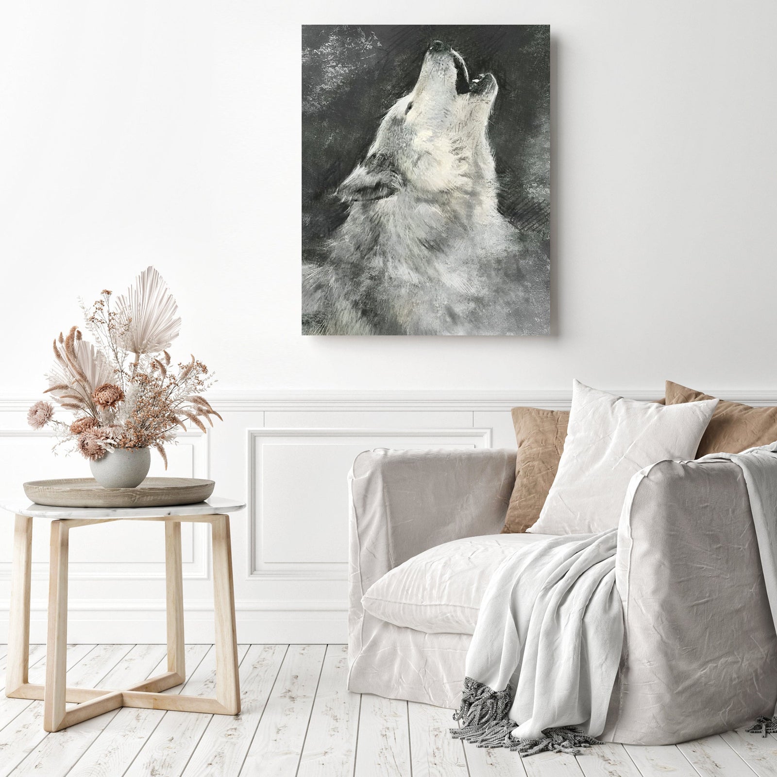 Howling Wolf on Grey Background | Diamond Painting Displayed as Home Decor